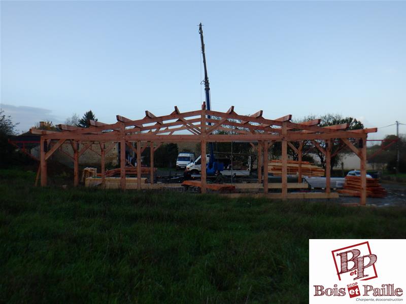 Maison poteau/poutre pour isolation paille (79)